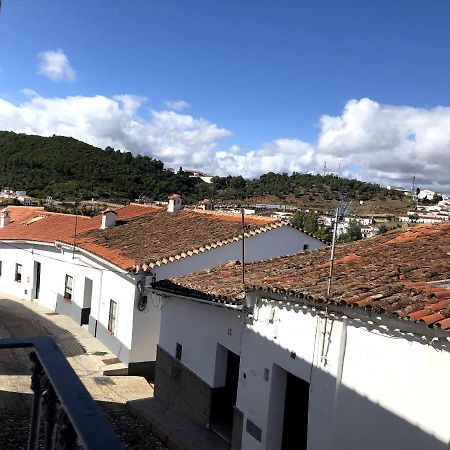 Casa Bheinn Aracena Bagian luar foto