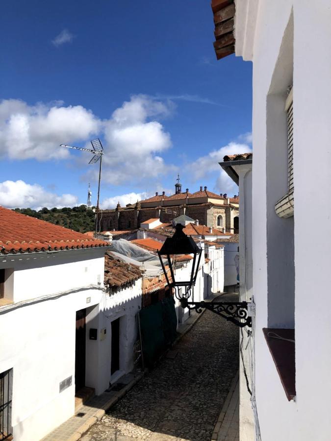 Casa Bheinn Aracena Bagian luar foto